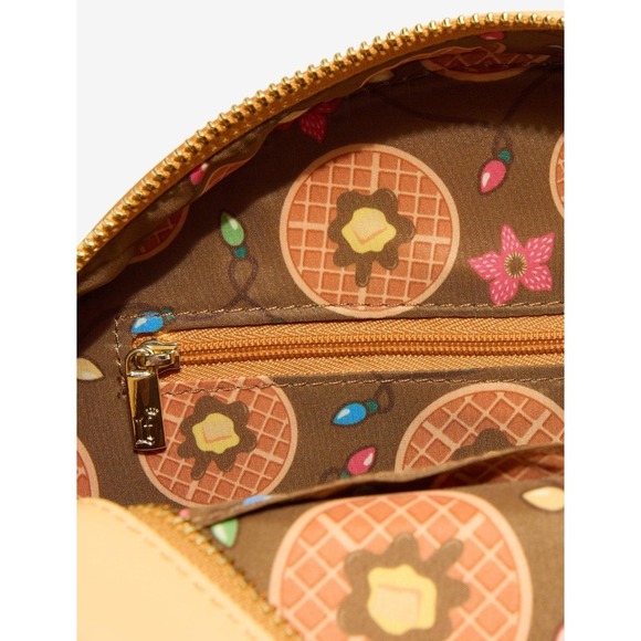Loungefly Netflix Stranger Things "Friends Dont Lie Waffle Scented Crossbody Bag - Picture 4 of 4